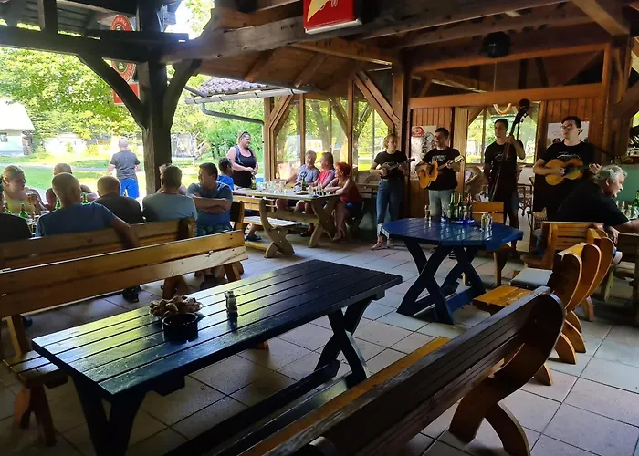 Kamp Katra Mobilna Hiska Exclusive Ferienhaus *